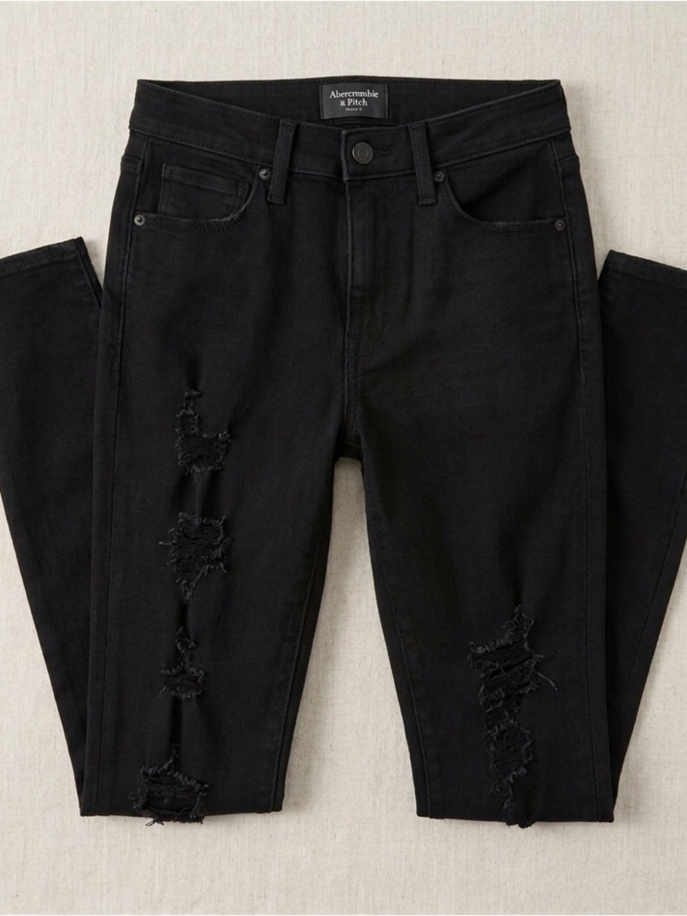 Abercrombie & Fitch Black Distressed Women Jeans